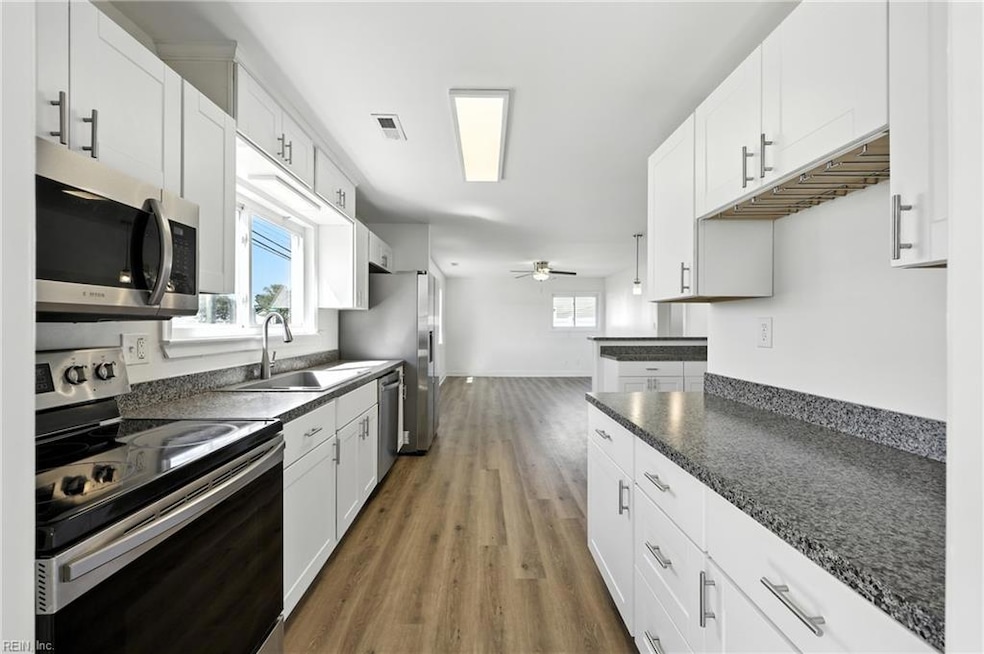 504 N Witchduck Rd, Virginia Beach, VA 23462 - photo 1