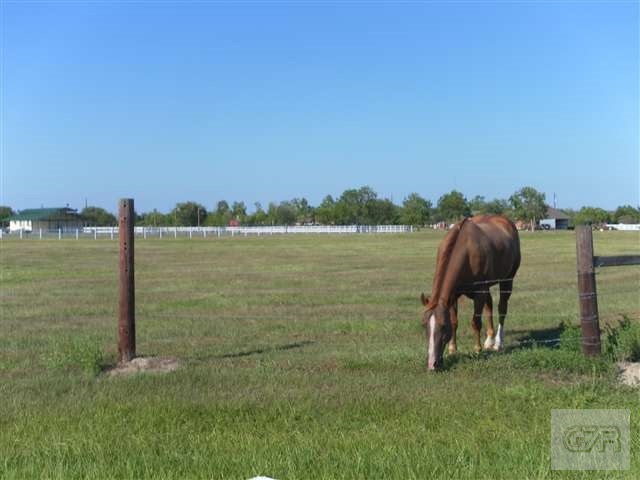 LOT 8 W Half Moon, Santa Fe, TX 77517 - photo 1