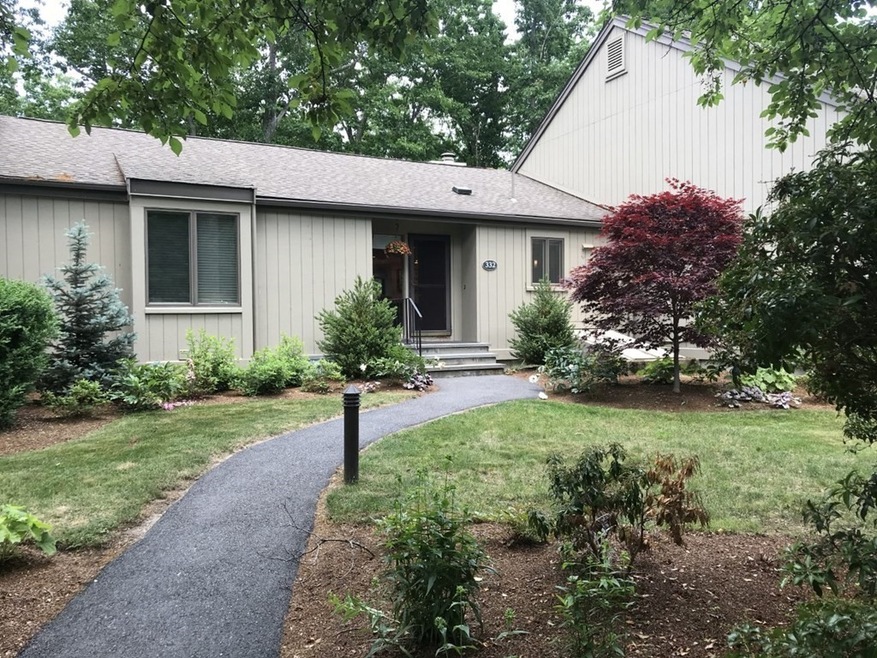 332 Hemlock Cir, Lincoln, MA 01773 - photo 1