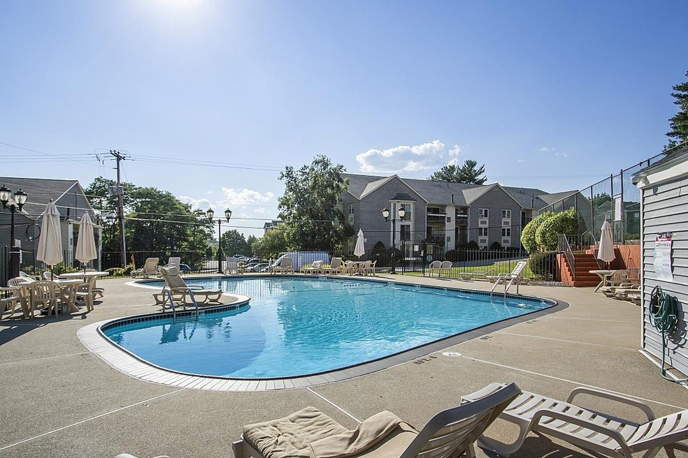 152 Cannongate III, Nashua, NH 03063 - photo 1