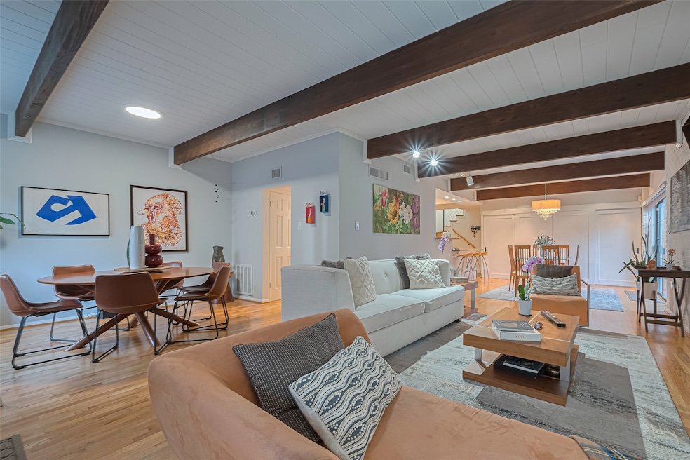 5368 Brownway St unit C32, Houston, TX 77056 - photo 1