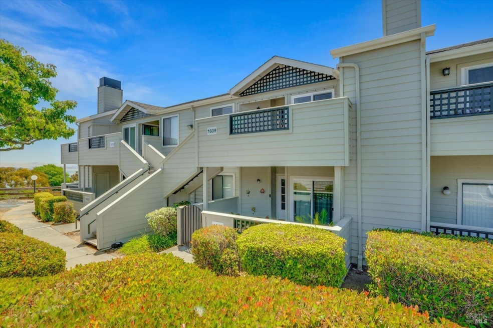 1201 Glen Cove Pkwy unit 1609, Vallejo, CA 94591 - photo 1
