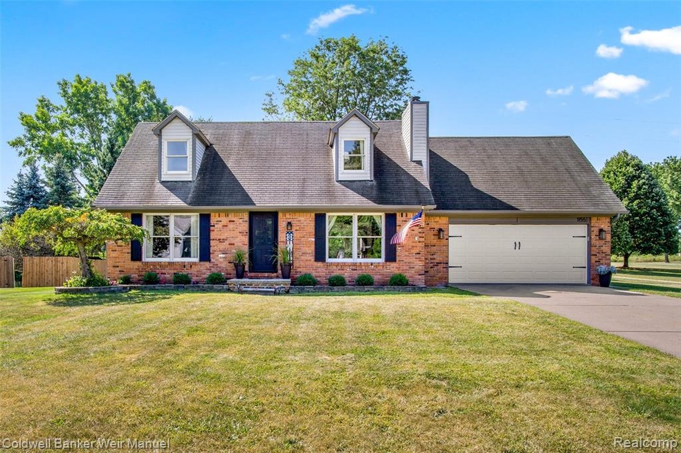 1155 Eagle Nest Dr, Rochester, MI 48306 - photo 1