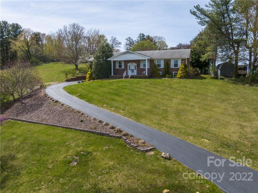 135 Keystone Dr unit 3, Asheville, NC 28806 - photo 1