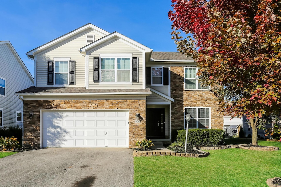 000-photo-front-view-11955675