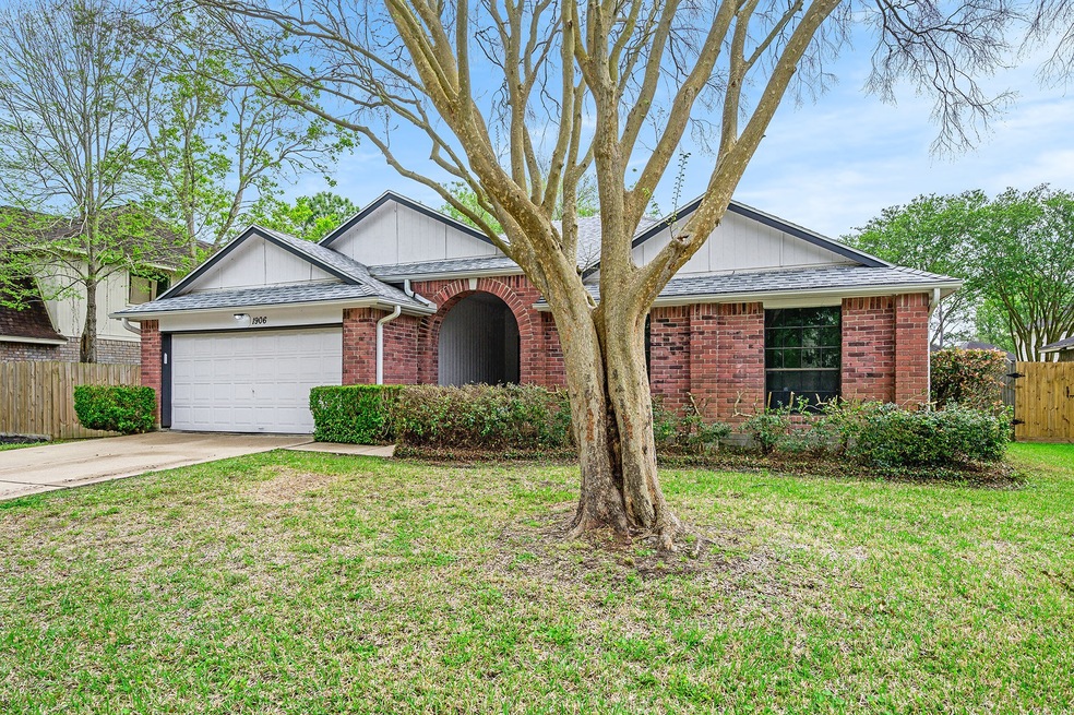 1906 Palo Duro St, Friendswood, TX 77546 - photo 1