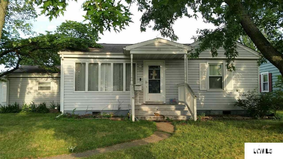 103 Portland Place, Lincoln, IL 62656 - photo 1
