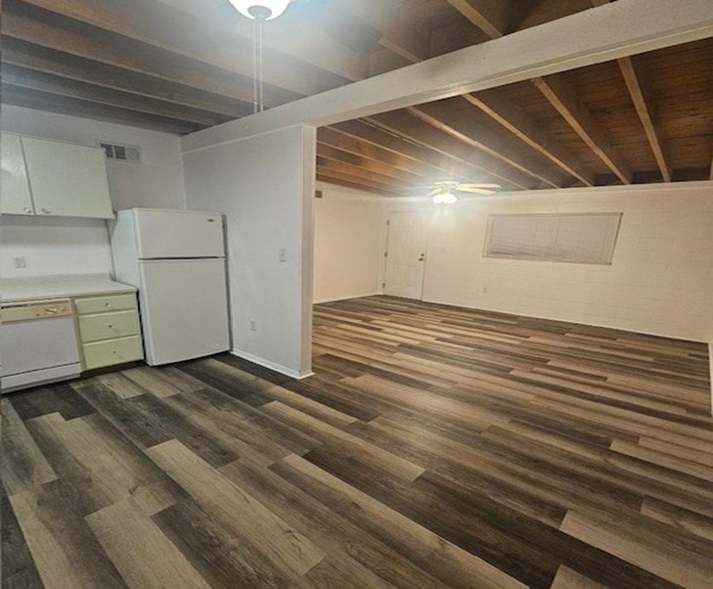 831 White Dr unit 831, Tallahassee, FL 32304 - photo 1