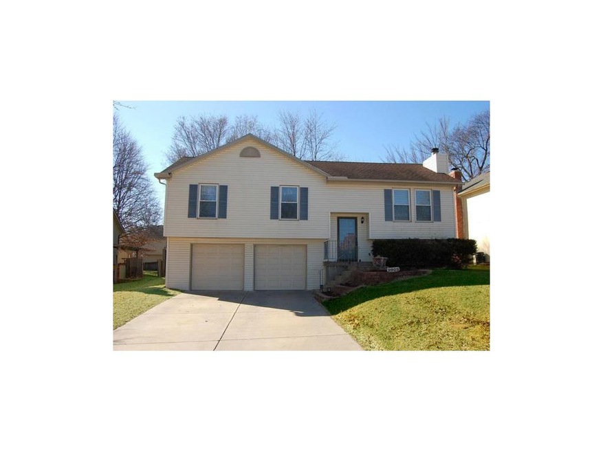 This lovely home is located on a quiet cul-de-sac 