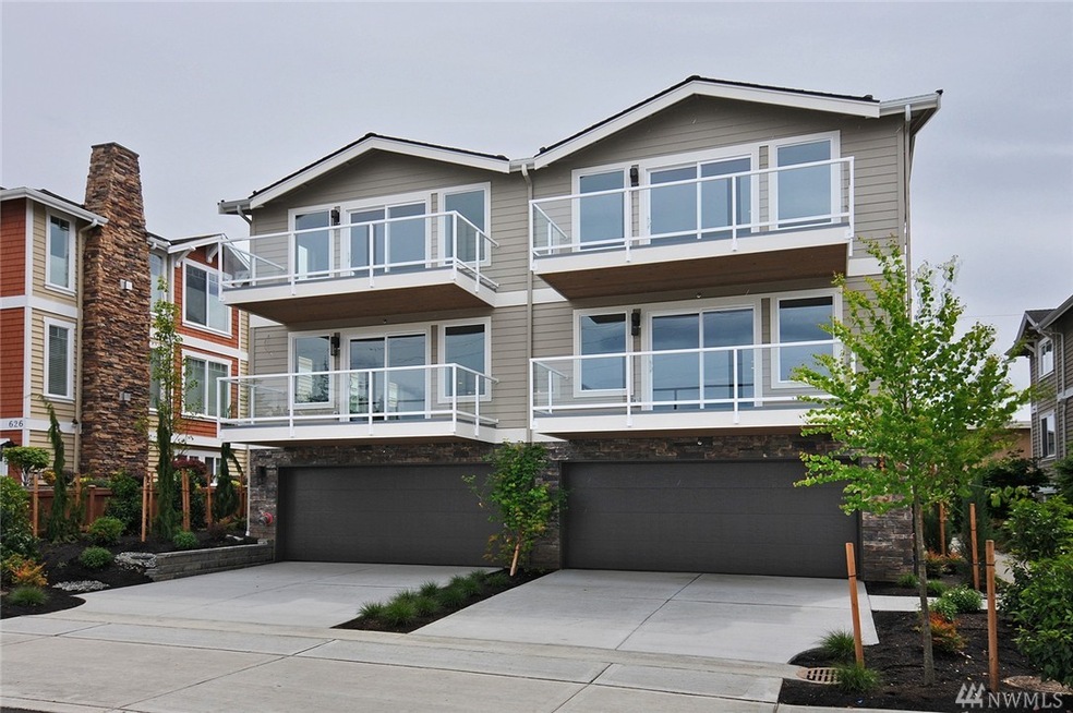 620 Glen St unit 201, Edmonds, WA 98020 - photo 1