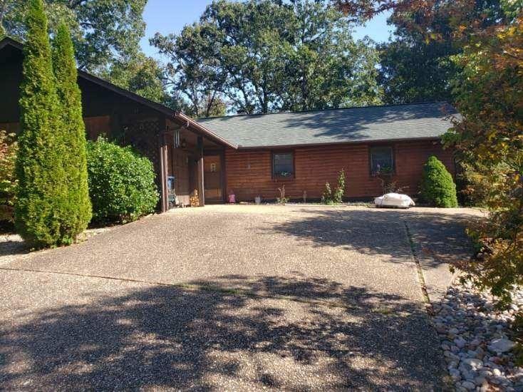 Wonderfully, unique mountain cabin in town!