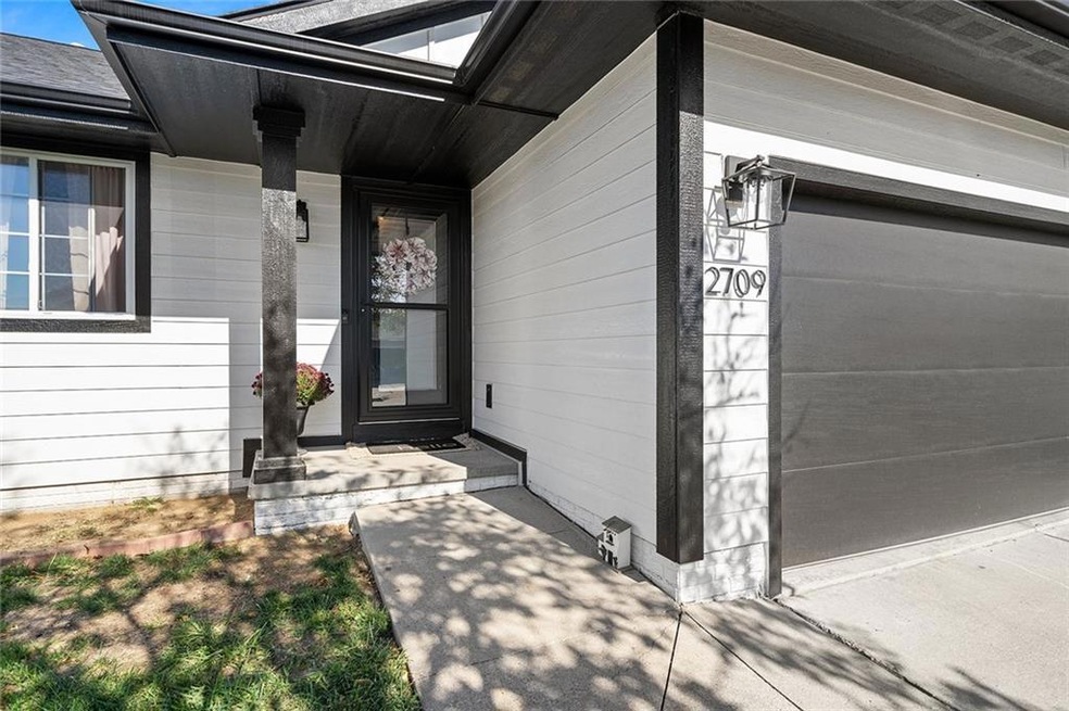 2709 River Ridge Rd, Des Moines, IA 50320 - photo 1