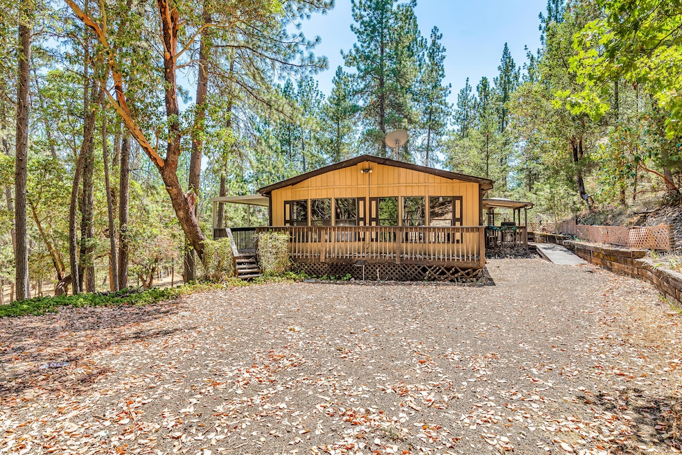 363 Kitty Dr, Eagle Point, OR 97524 - photo 1