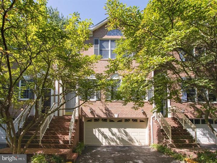 2902 Oakton Crest Place, Vienna, VA 22181 - photo 1