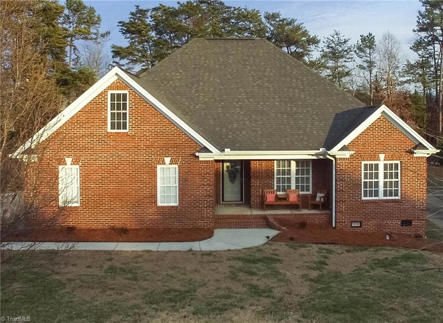 Welcome home to this brick 3br/2ba home in small subdivision!