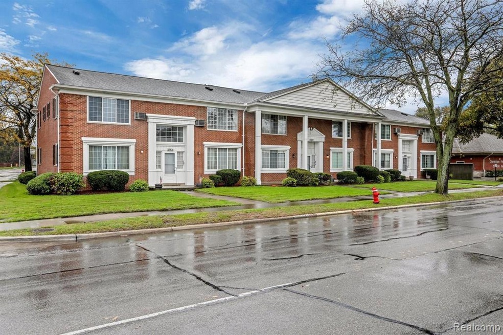 5-web-or-mls-19804 Harper Ave 202 Harper Woods0004