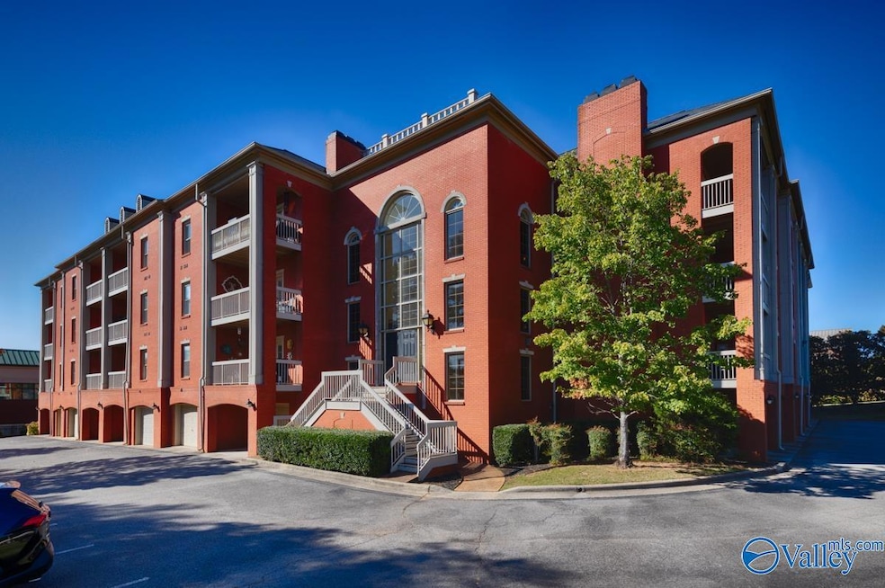 4770 Whitesburg Dr SE unit 303, Huntsville, AL 35802 - photo 1