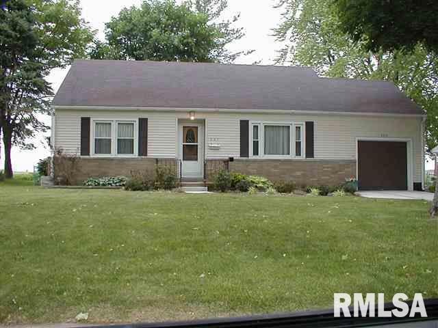 305 Mayfair Dr, Lincoln, IL 62656 - photo 1