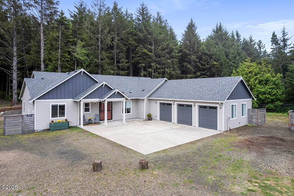 805 SW Wakeetum St, Waldport, OR 97394 - photo 1