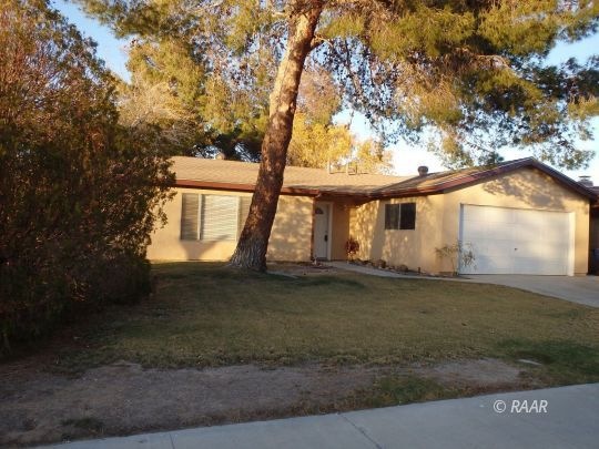 228 W Rader St
