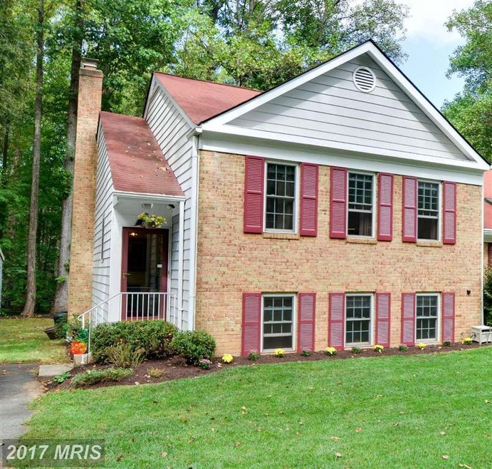 9968 Hemlock Woods Ln, Burke, VA 22015 - photo 1