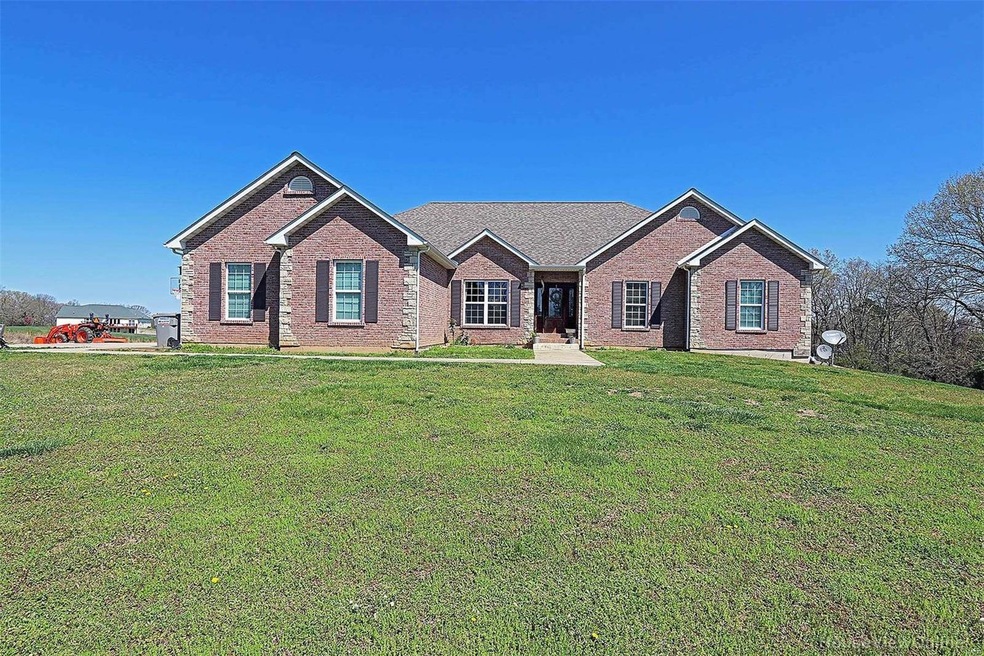 6601 Busiek Rd, Farmington, MO 63640 - photo 1