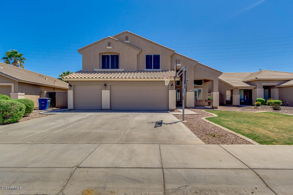 3 Car Garage