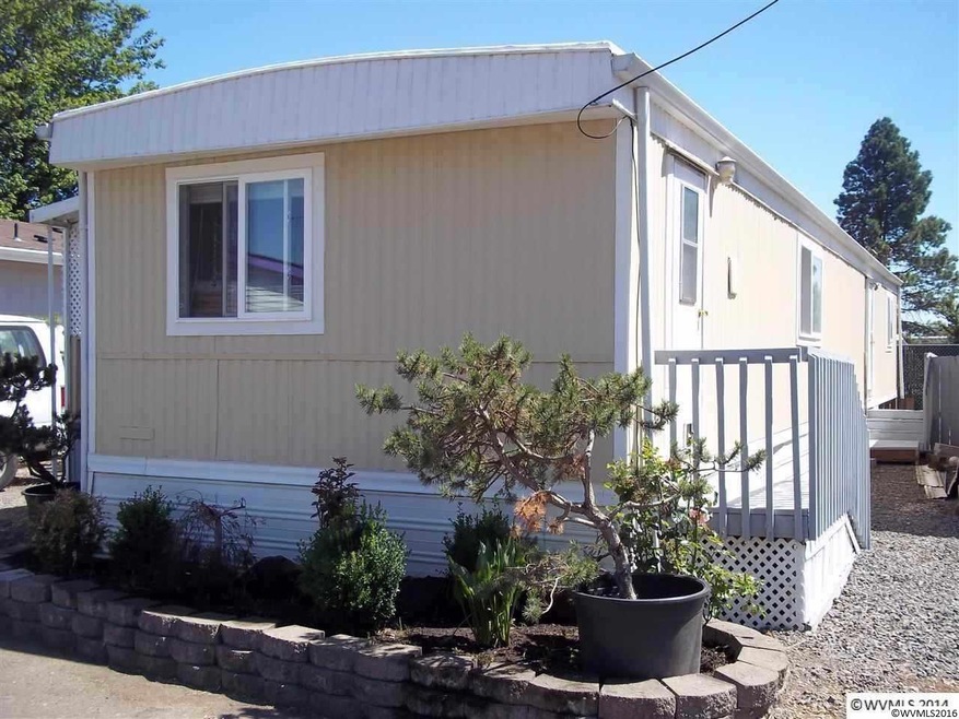 1732 Pine (#4) St NE unit 4, Silverton, OR 97381 - photo 1