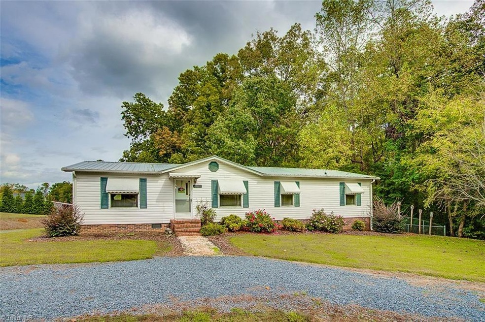 3696 Stutts Rd, Asheboro, NC 27205 - photo 1