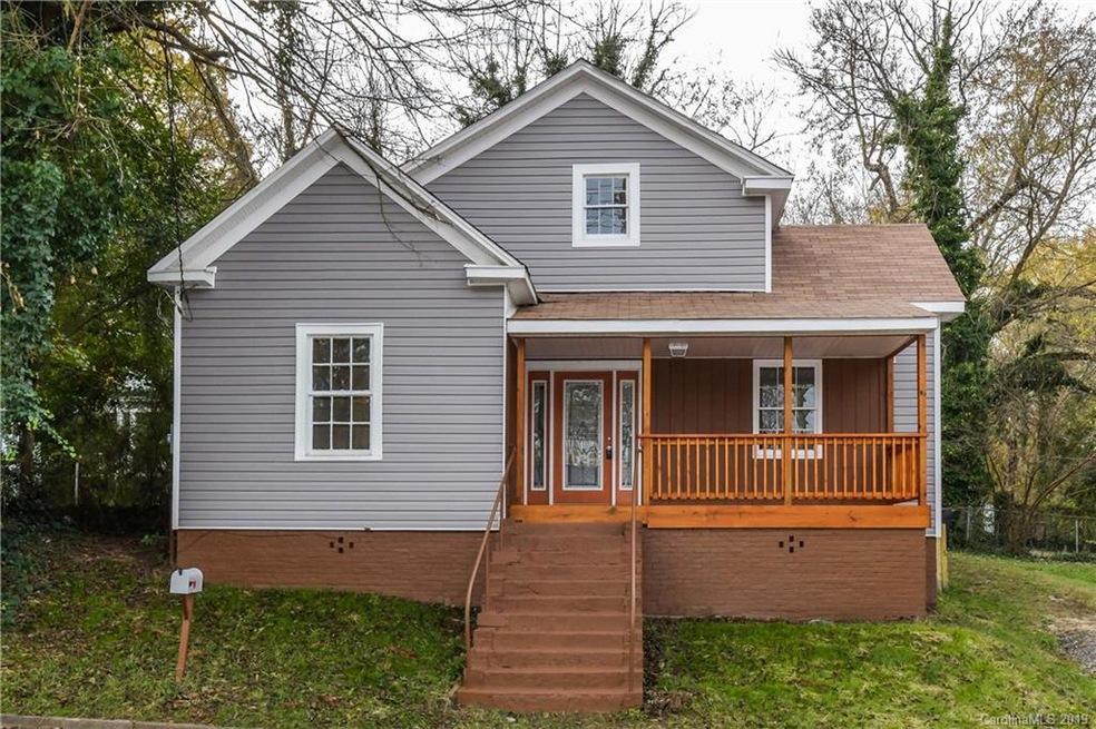 430 S Meeting St, Statesville, NC 28677 - photo 1