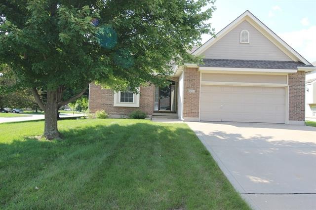 624 Meadowlark Cir, Raymore, MO 64083 - photo 1
