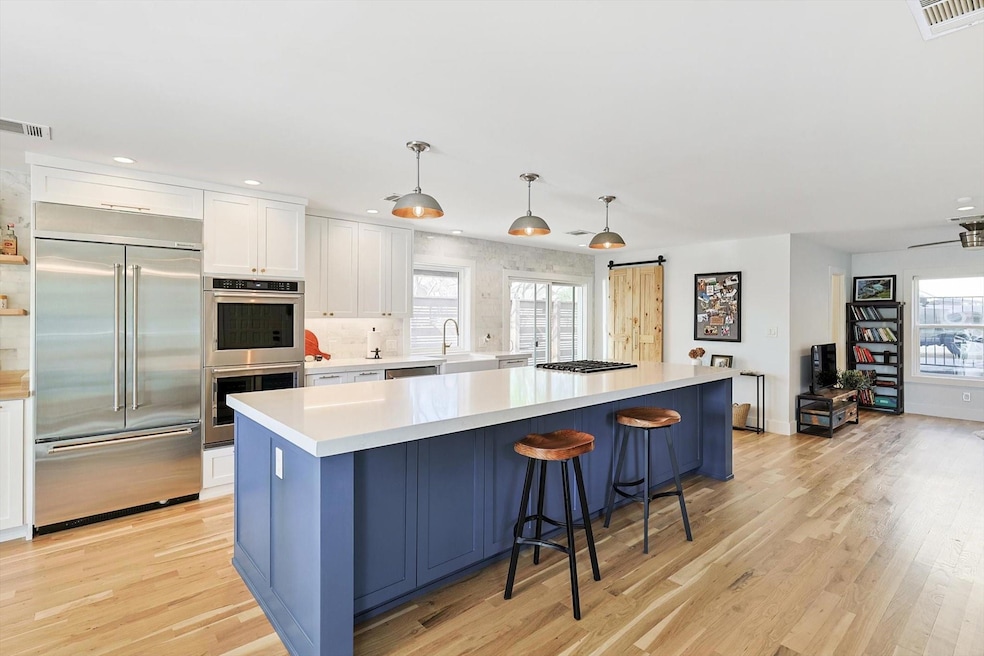 2820 Lawtherwood Place, Dallas, TX 75214 - photo 1