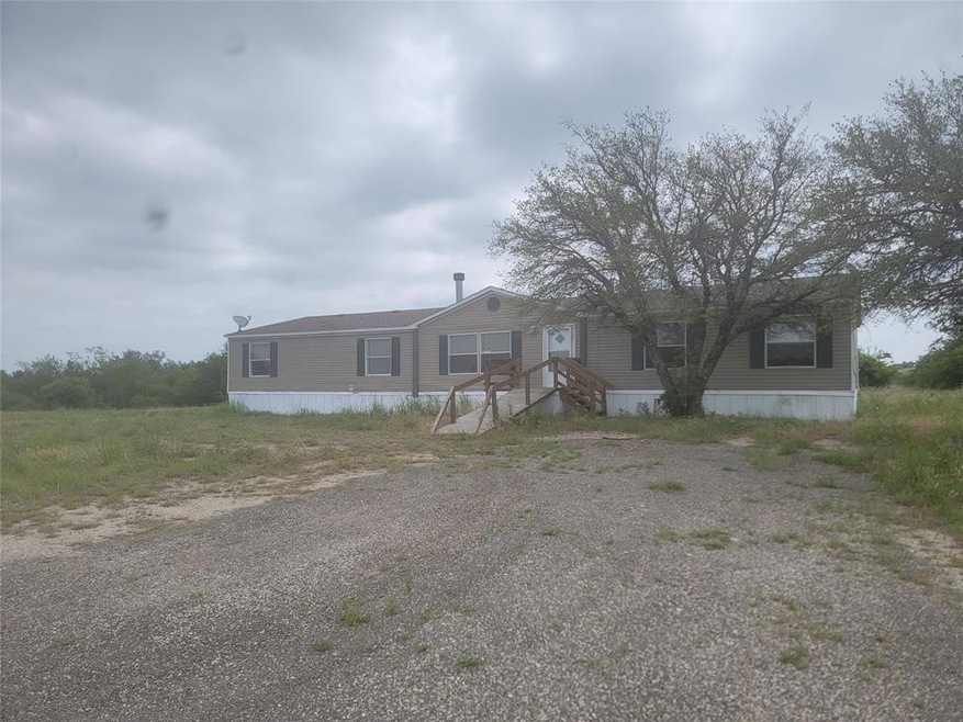 180 Lelon Ln, Springtown, TX 76082 - photo 1