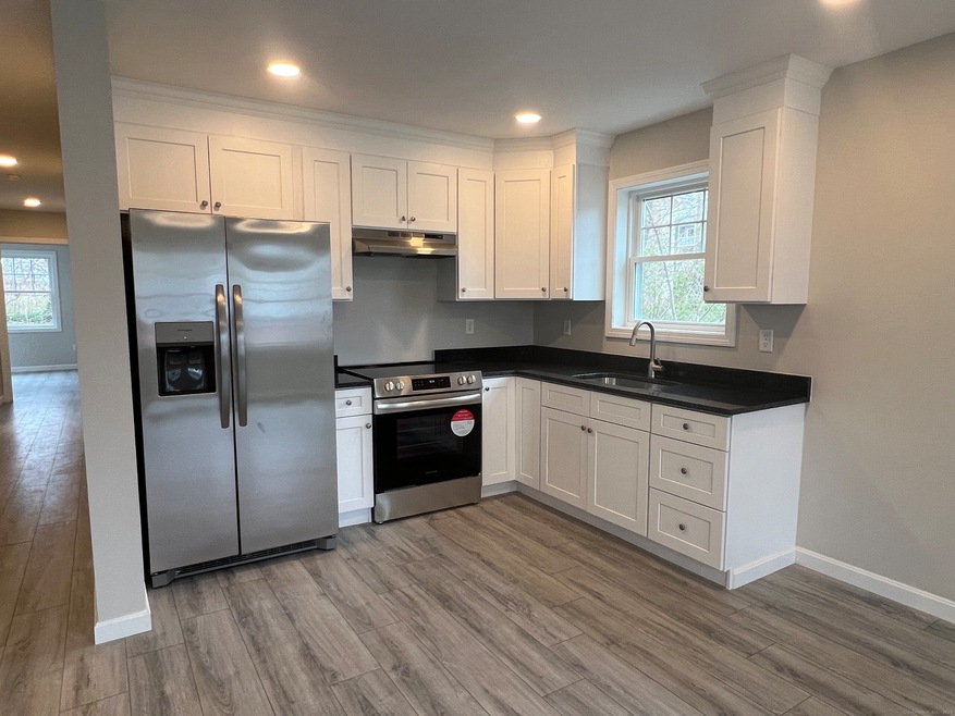 13 Walker St, New London, CT 06320 - photo 1