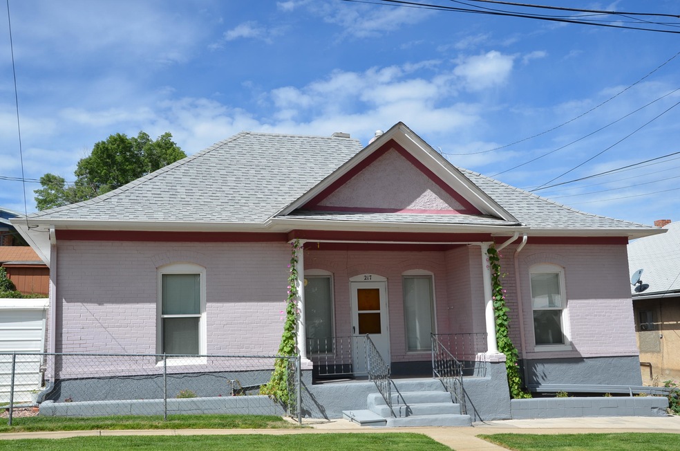 Very Nice Home and Close To Town
