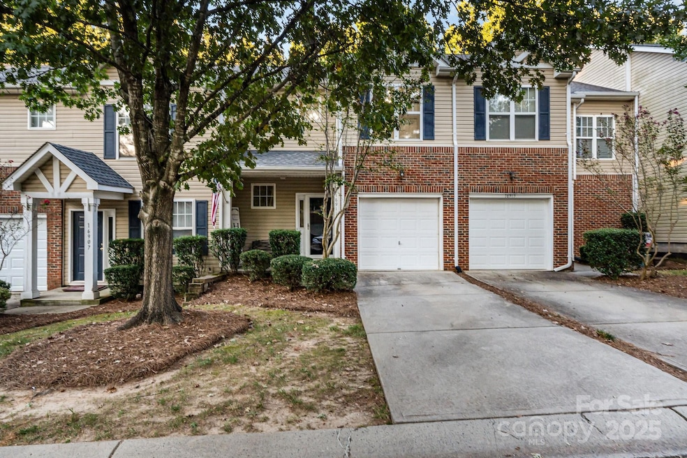 Under Contract $329,900