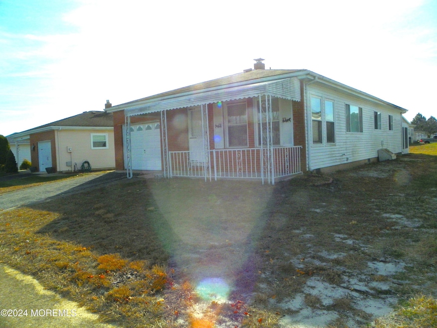 Hyannis-94-Front 1