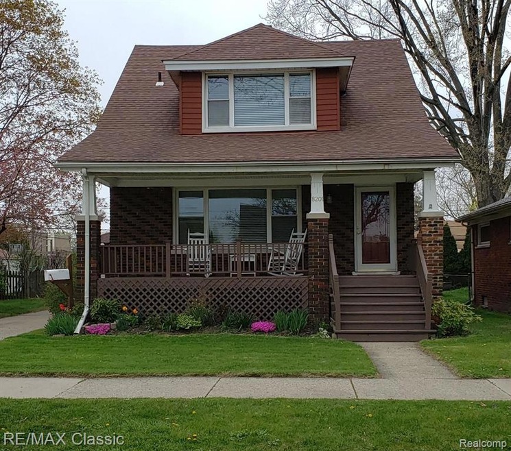 8201 Warren Blvd.jpg