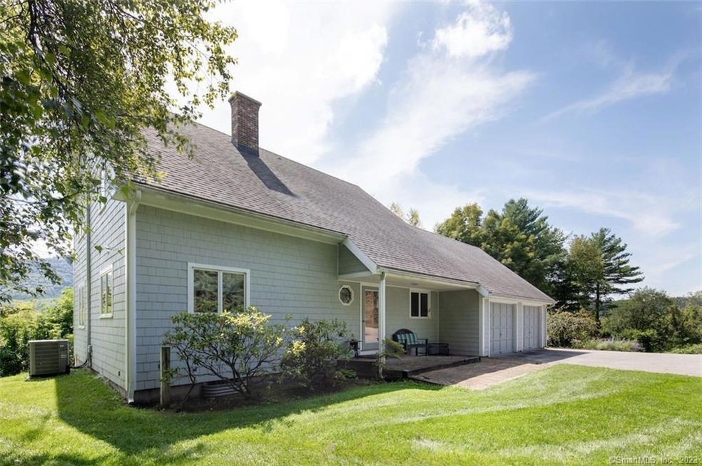 122 E Canaan Rd, Canaan, CT 06018 - photo 1