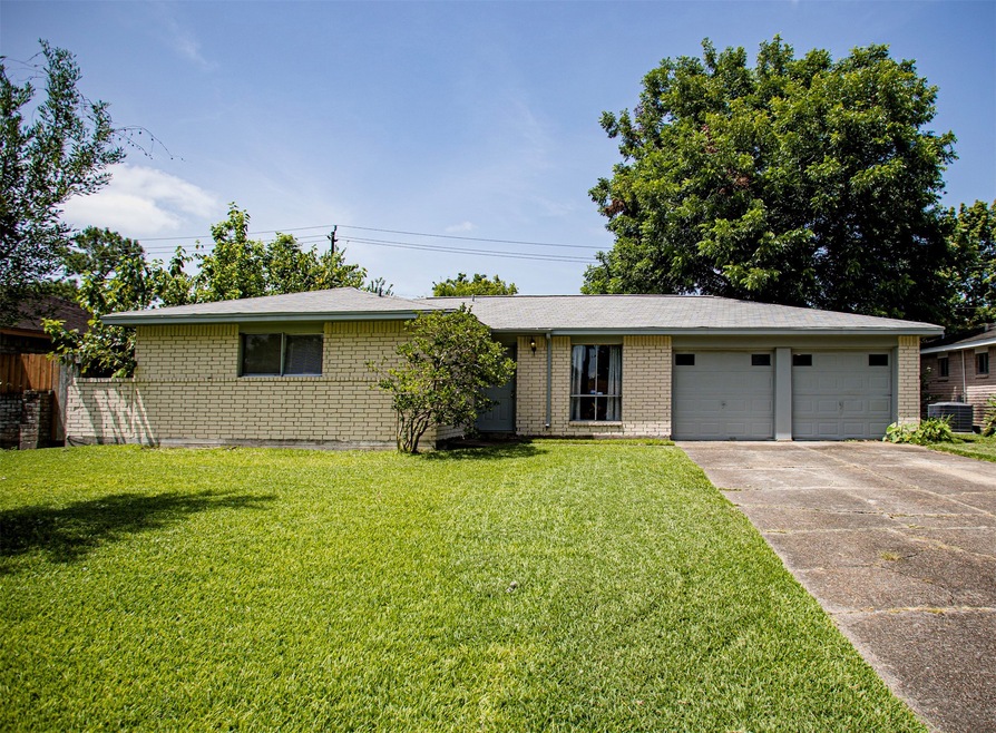 16738 David Glen Dr, Friendswood, TX 77546 - photo 1