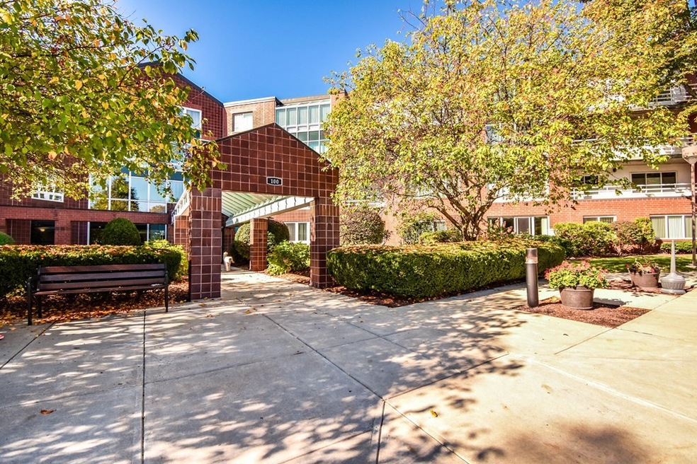 164 Place Ln, Woburn, MA 01801 - photo 1