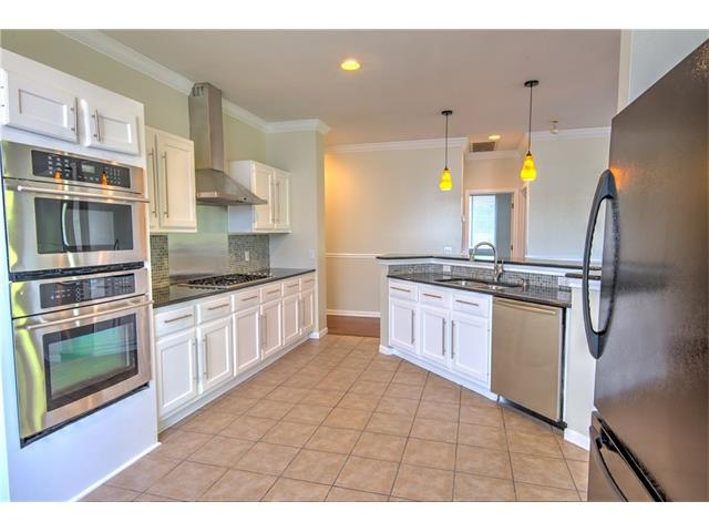Gourmet open kitchen with restaurant grade applian