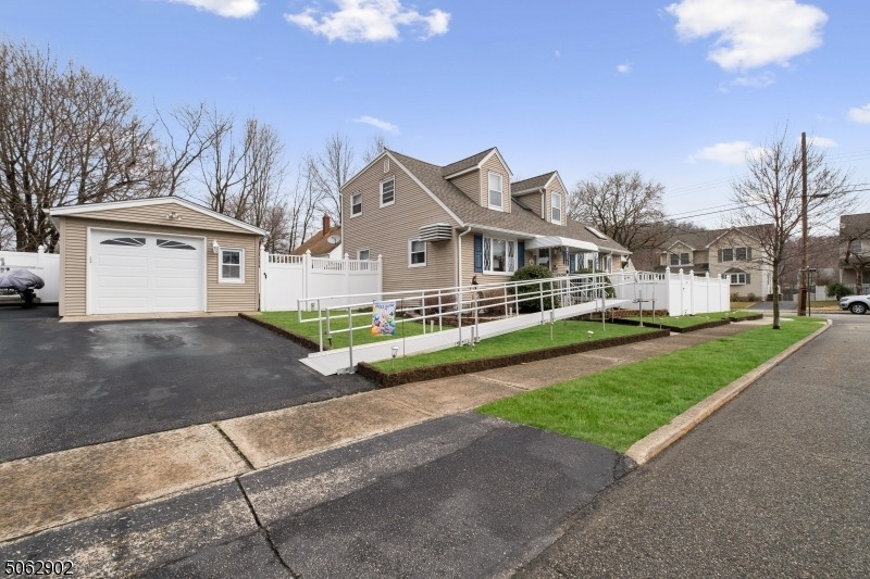 208 Midland Ave, Pompton Lakes, NJ 07442 - photo 1