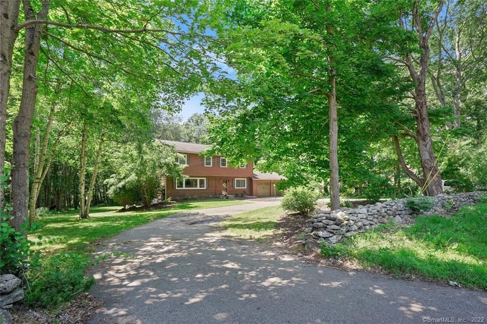 1205 Daniels Farm Rd, Trumbull, CT 06611 - photo 1