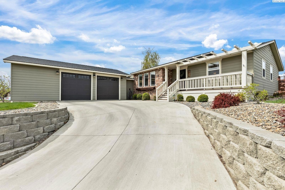 Sold $399,000