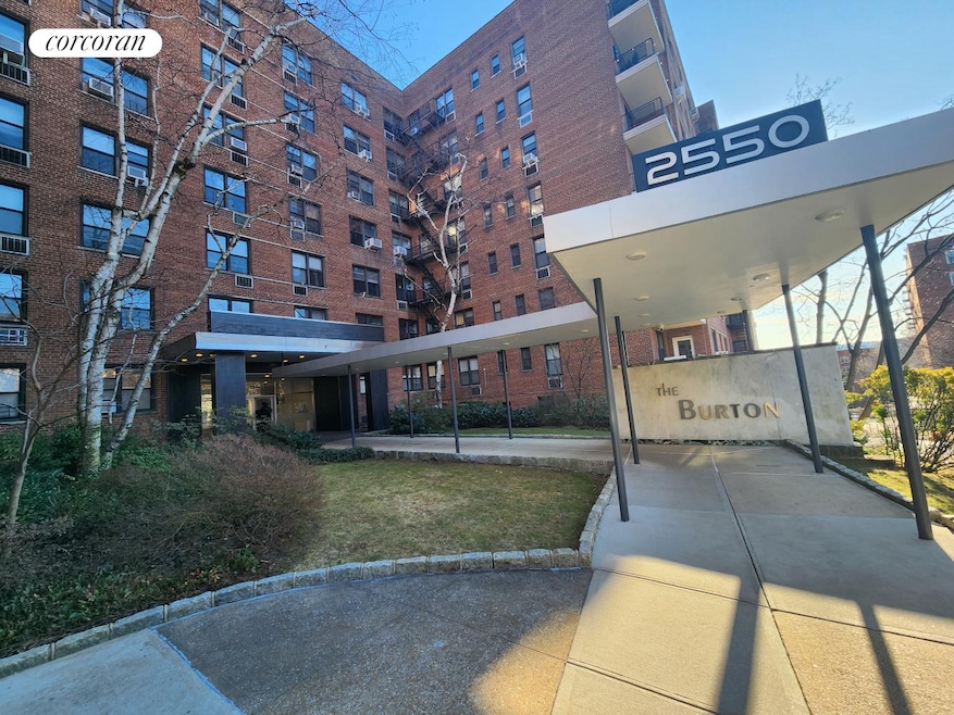 2550 Independence Ave unit 7L, Bronx, NY 10463 - photo 1