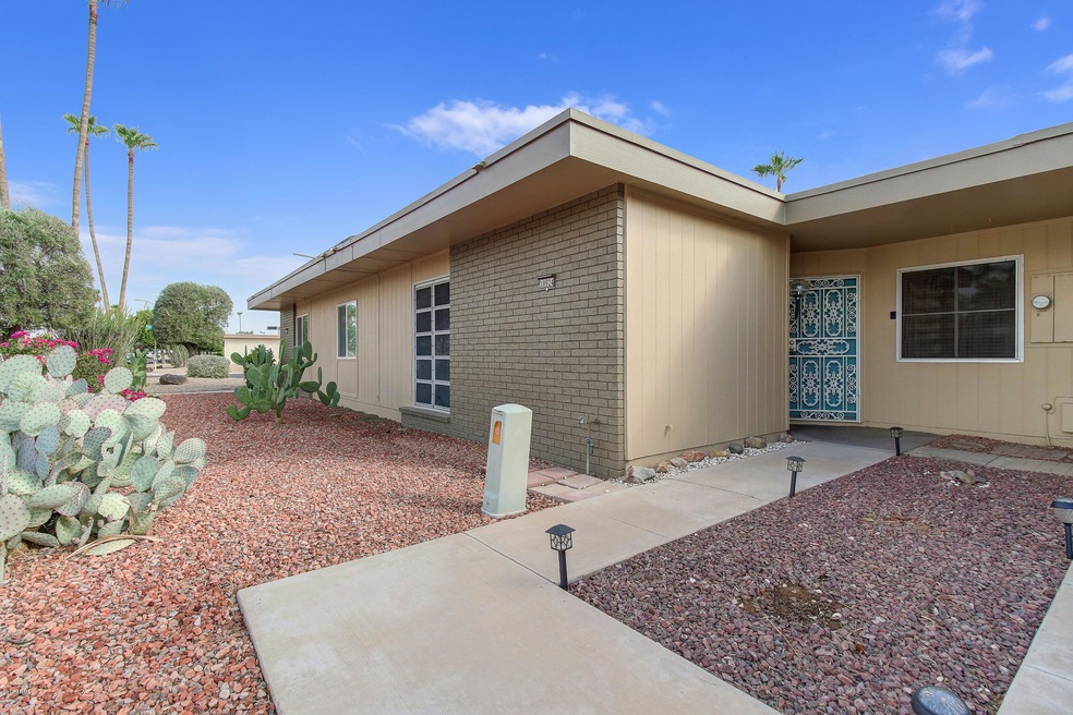 10924 W Thunderbird Blvd unit 17F, Sun City, AZ 85351 - photo 1