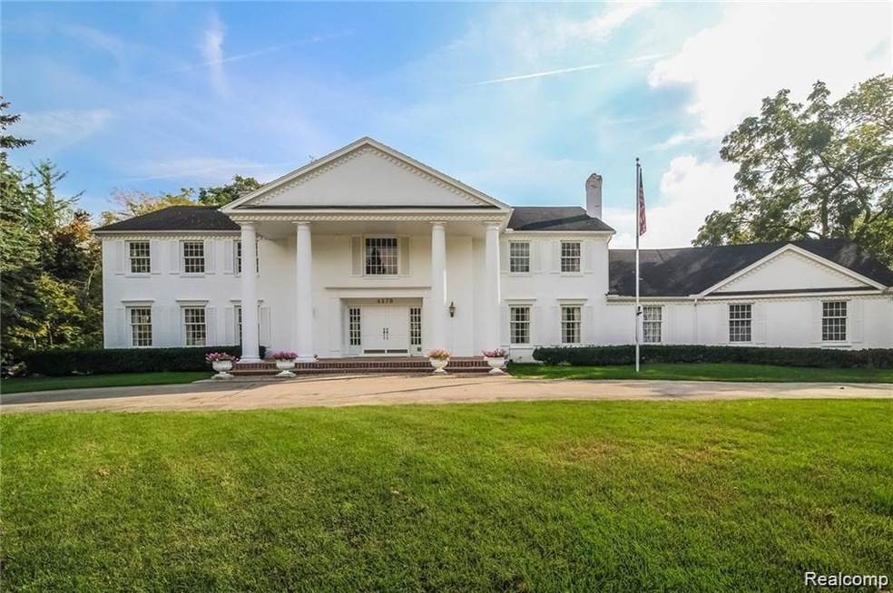 4270 Stoneleigh Rd, Bloomfield Hills, MI 48302 - photo 1