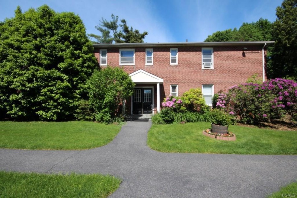 213 Schrade Rd unit 2H, Briarcliff Manor, NY 10510 - photo 1