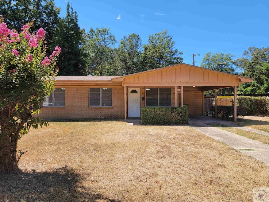 221 Terrace Ln, Texarkana, TX 75503 - photo 1